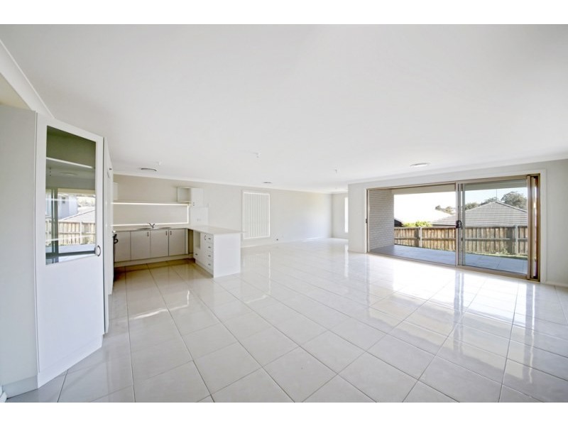 13 Lock Street, Camden Park NSW 2570