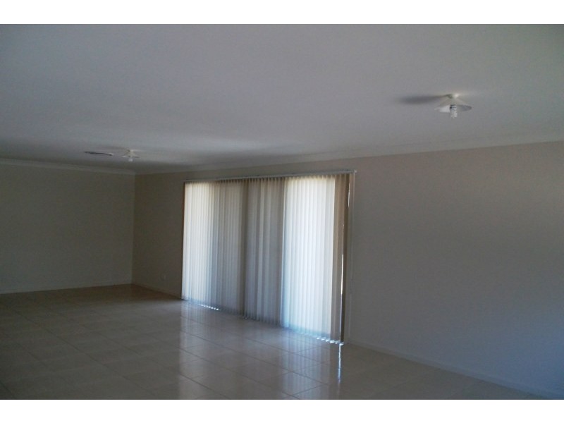 10 Horsley Circuit, Oran Park NSW 2570