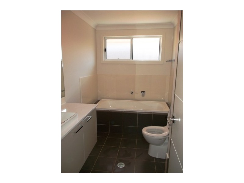 10 Horsley Circuit, Oran Park NSW 2570