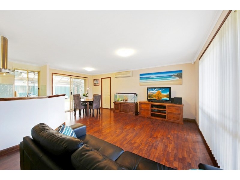 4 Churchill Court, Narellan Vale NSW 2567