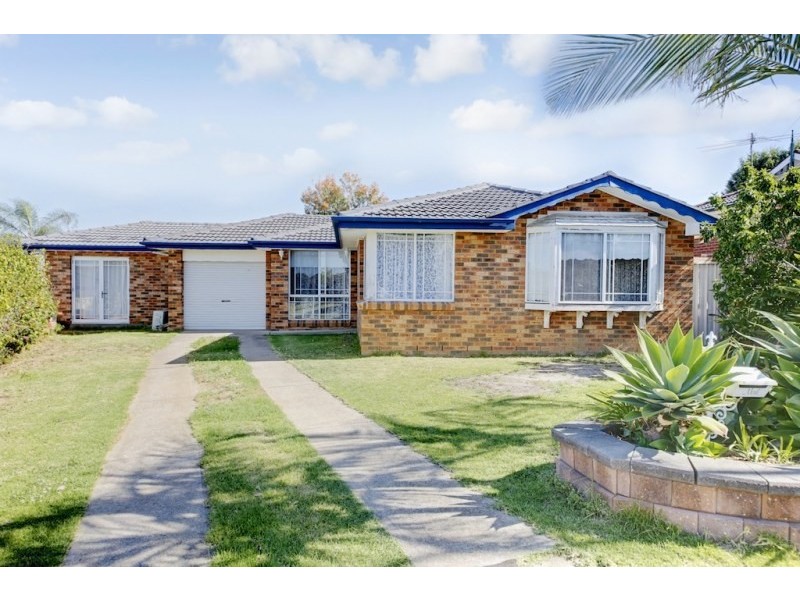 30 Scobie Place, Mount Annan NSW 2567