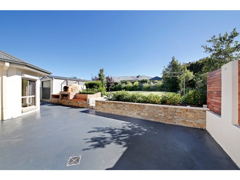 1 MacArthur Circuit, Camden Park NSW 2570