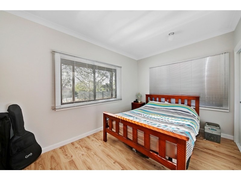12 John Street, The Oaks NSW 2570