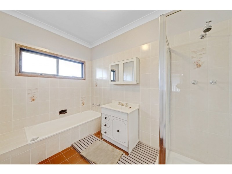 12 John Street, The Oaks NSW 2570