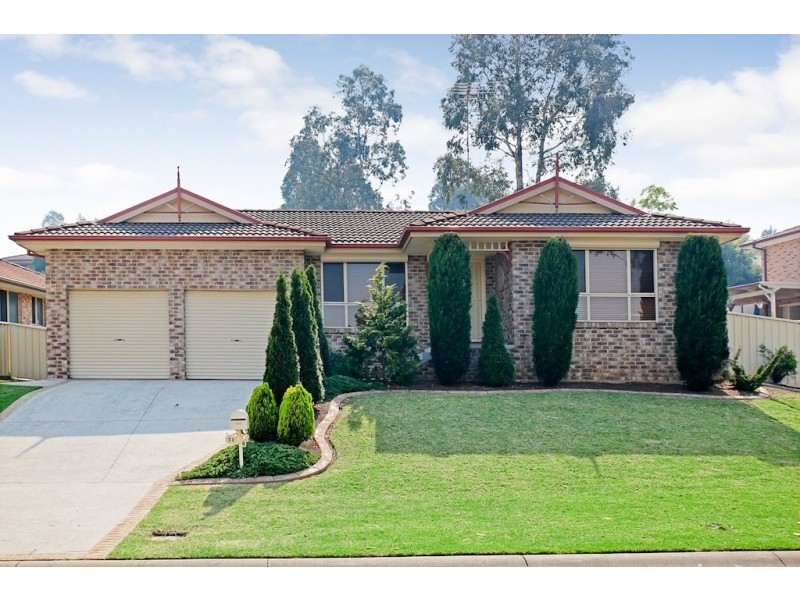 38 Downes Crescent, Currans Hill NSW 2567