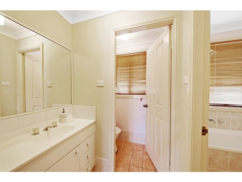 38 Downes Crescent, Currans Hill NSW 2567