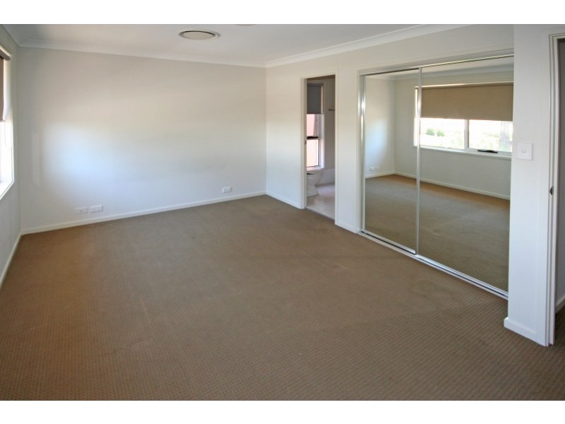 10 Thornton Avenue, Elderslie NSW 2570