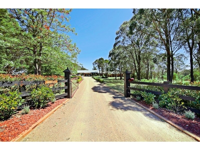 210 Donalds Range Road, Razorback NSW 2571