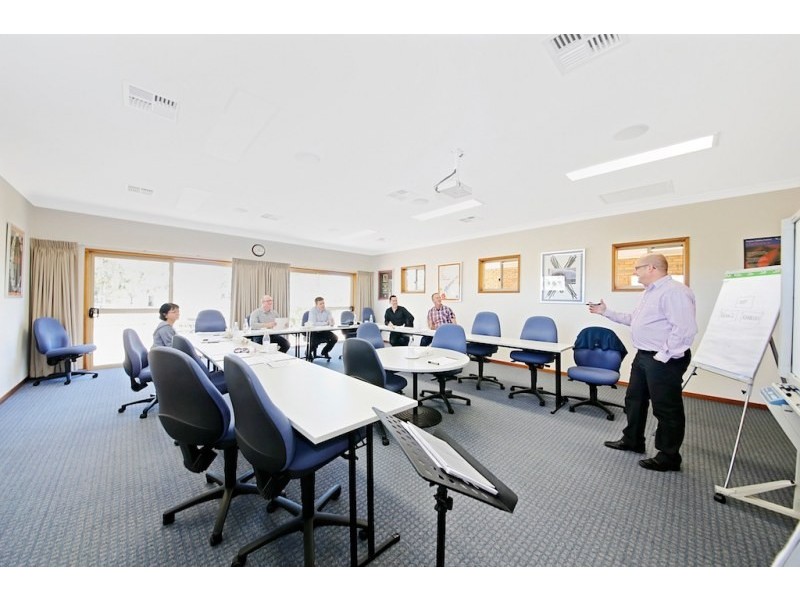 210 Donalds Range Road, Razorback NSW 2571