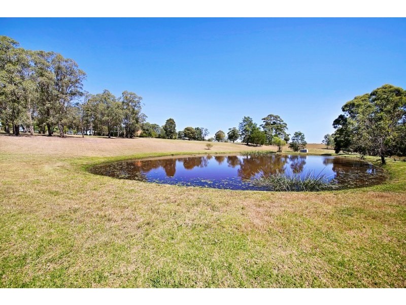 210 Donalds Range Road, Razorback NSW 2571