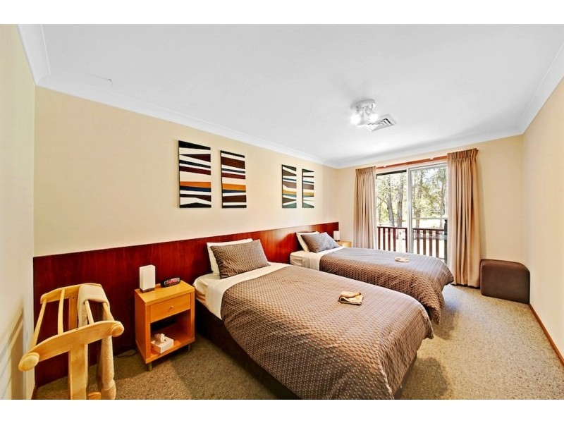 210 Donalds Range Road, Razorback NSW 2571