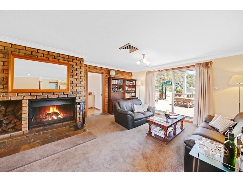 210 Donalds Range Road, Razorback NSW 2571