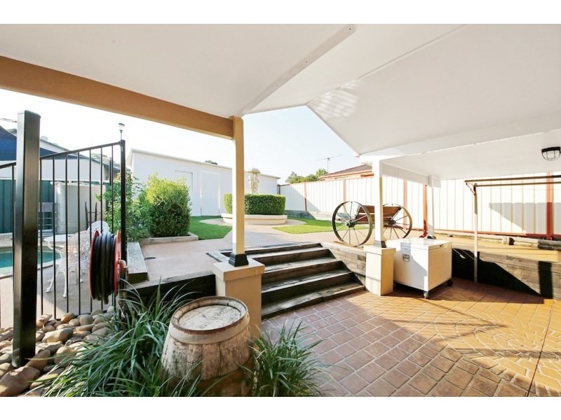 4 Moore Place, Currans Hill NSW 2567