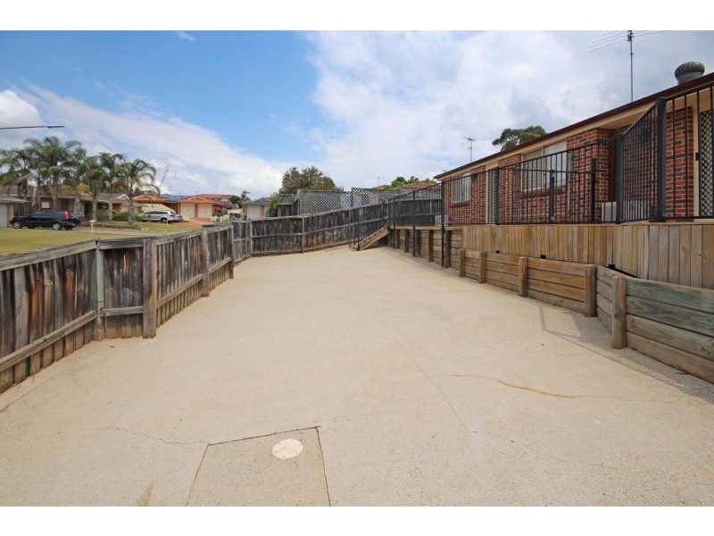 54 Glenfield Drive, Currans Hill NSW 2567