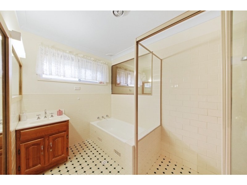 8 McCrae Drive, Camden South NSW 2570