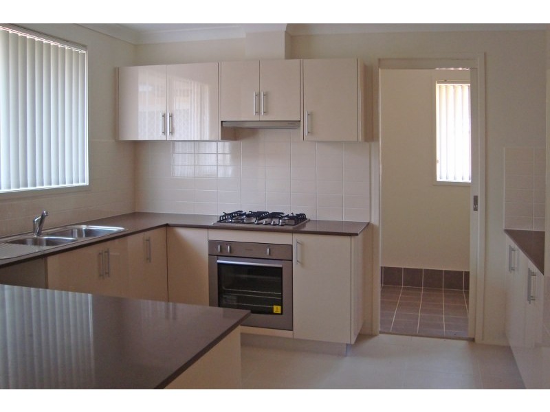 9 Gardiner Crescent, Elderslie NSW 2570