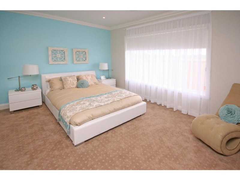 6 MacKenzie Boulevard, Gregory Hills NSW 2557