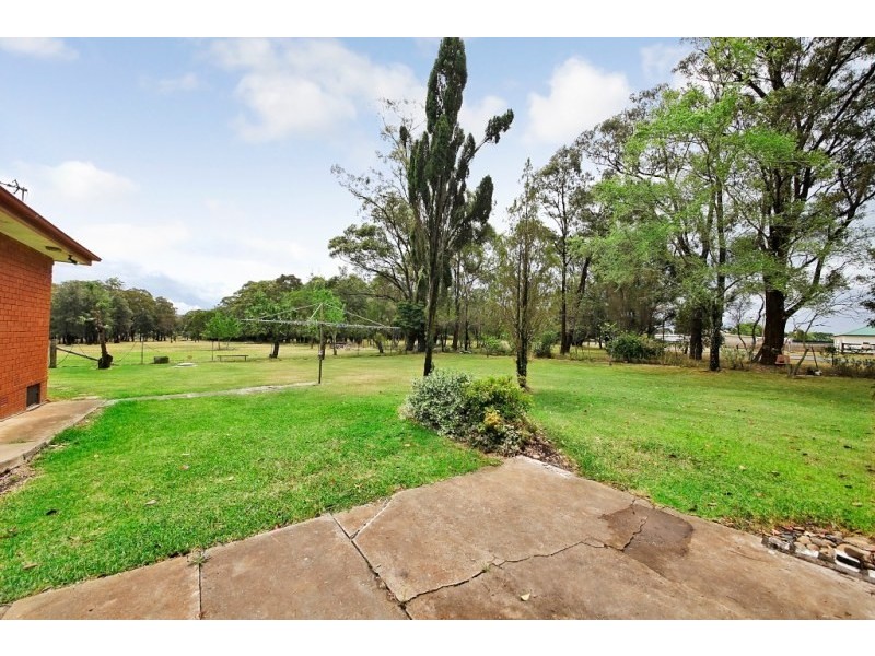 68 Binalong Road, Belimbla Park NSW 2570