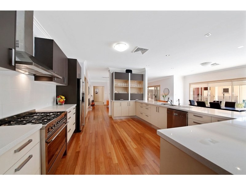 43 MacArthur Circuit, Camden Park NSW 2570