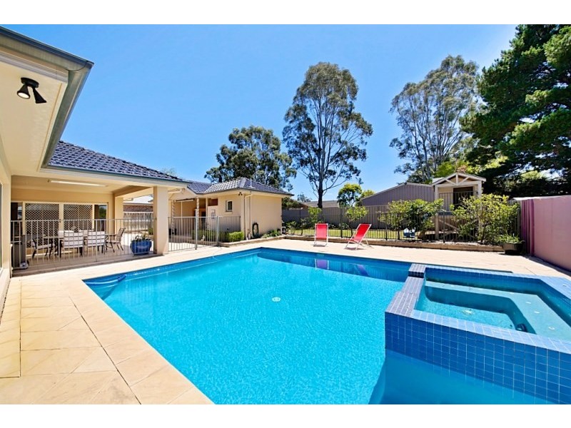 43 MacArthur Circuit, Camden Park NSW 2570