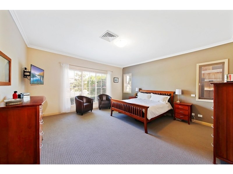 43 MacArthur Circuit, Camden Park NSW 2570