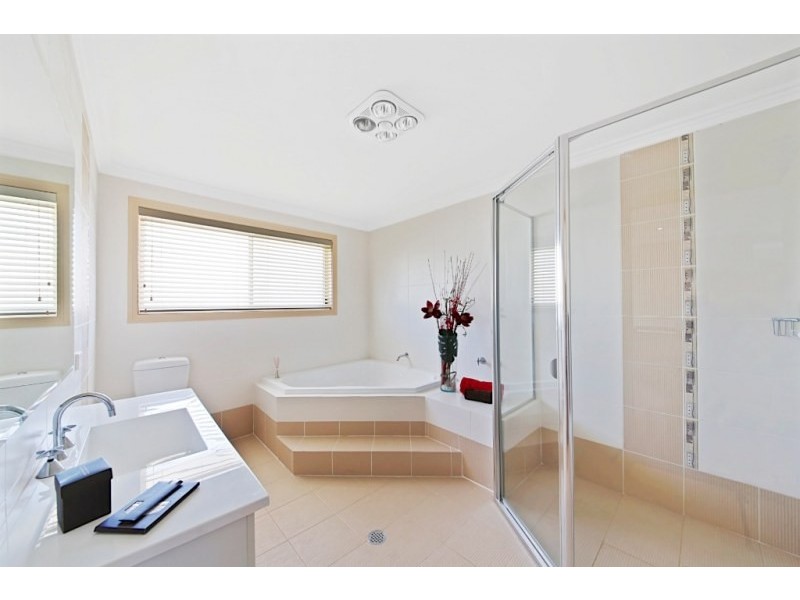 43 MacArthur Circuit, Camden Park NSW 2570