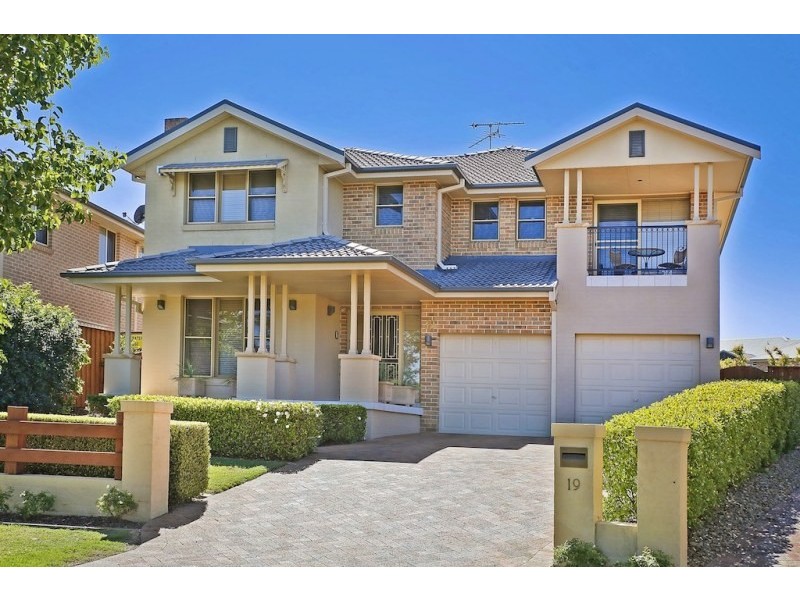 19 Lamond Common, Camden Park NSW 2570