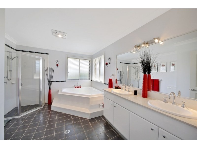 19 Lamond Common, Camden Park NSW 2570