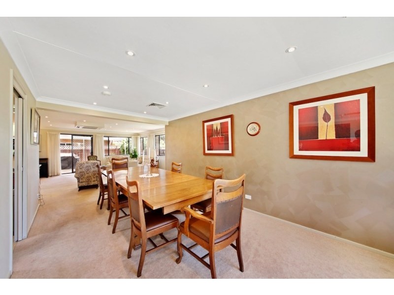 8  Faithful Street, Elderslie NSW 2570