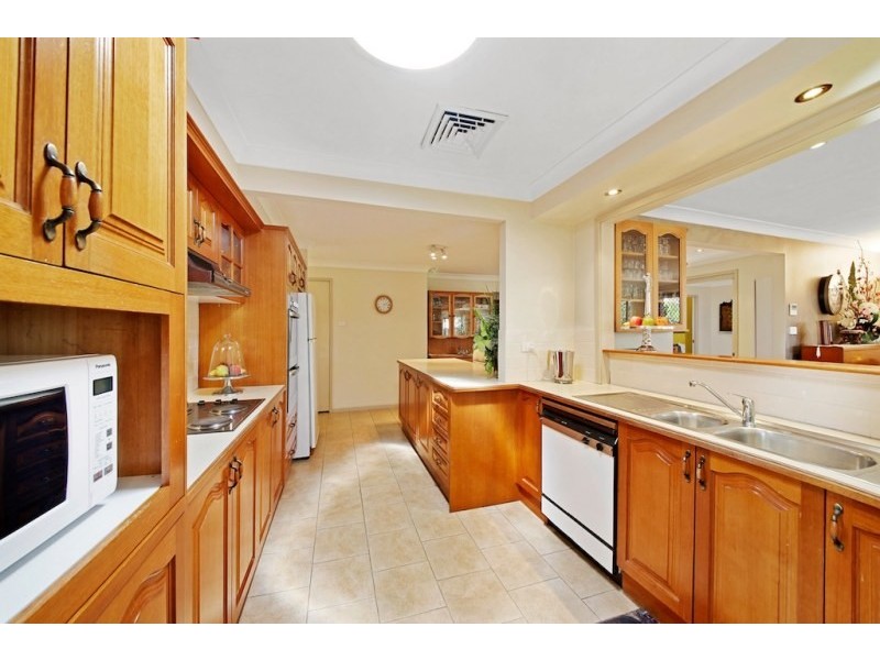 8  Faithful Street, Elderslie NSW 2570