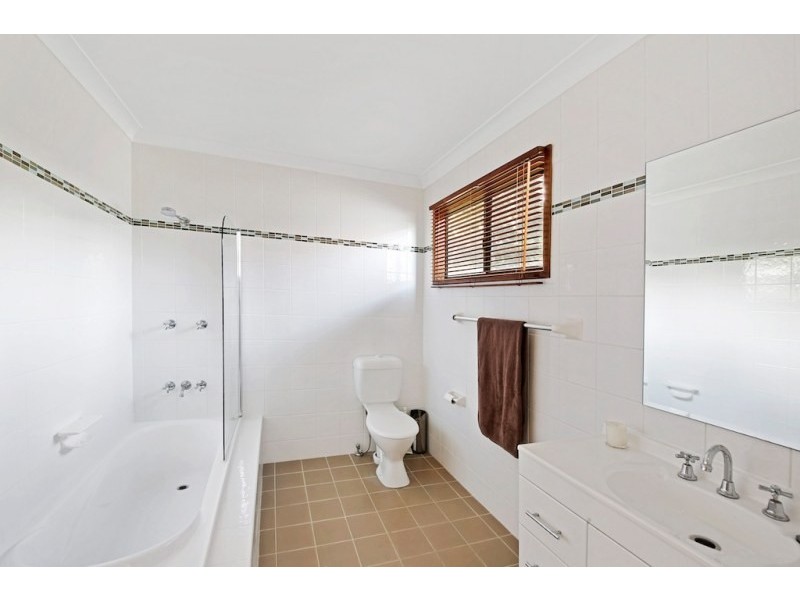 11 William Avenue, Camden NSW 2570