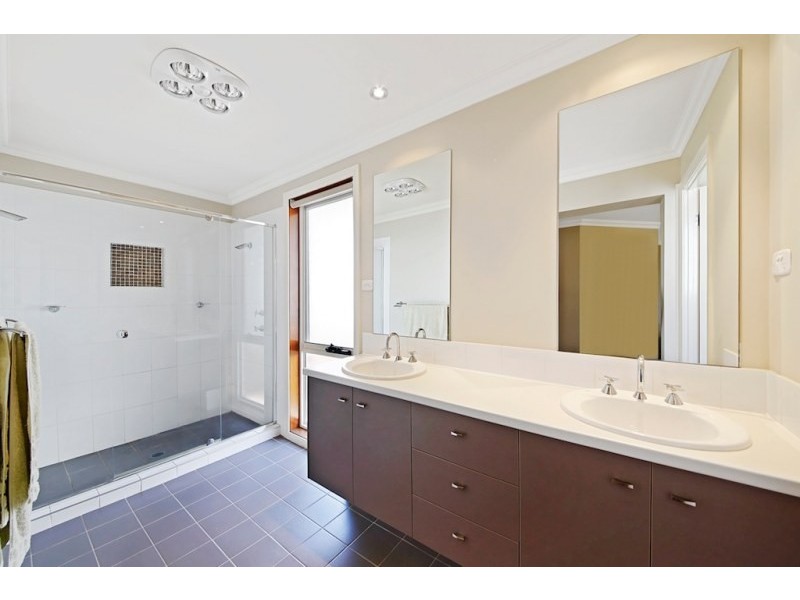 31 Young Avenue, Camden Park NSW 2570