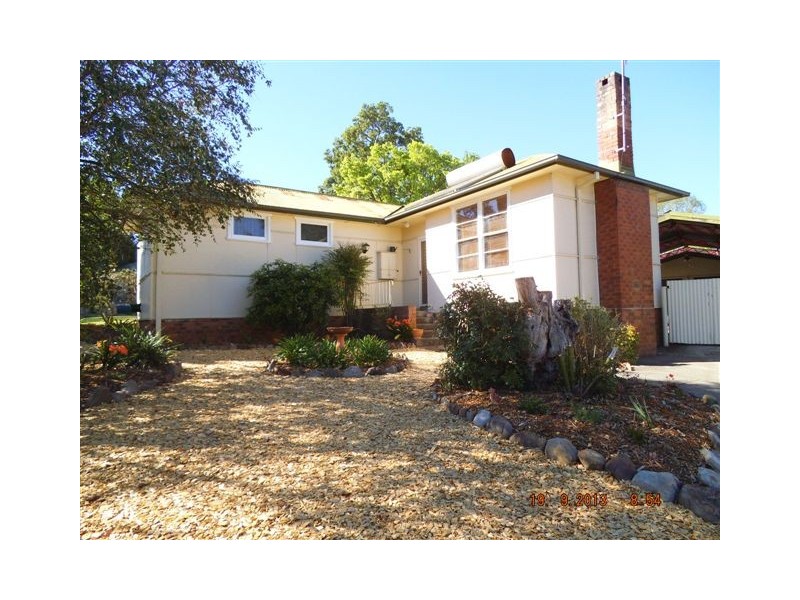 8 Burrawong Crescent, Elderslie NSW 2570