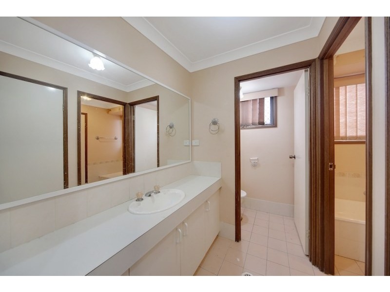 7 Stenhouse Drive, Mount Annan NSW 2567