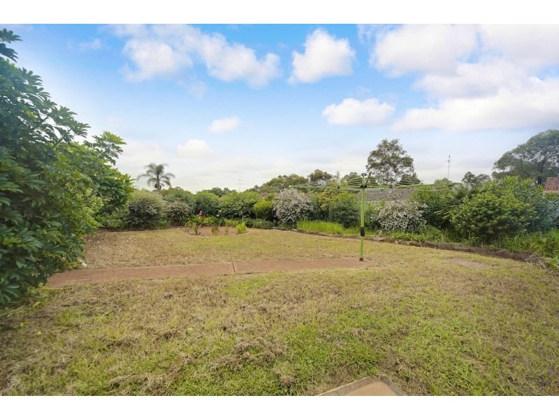 7 Stenhouse Drive, Mount Annan NSW 2567