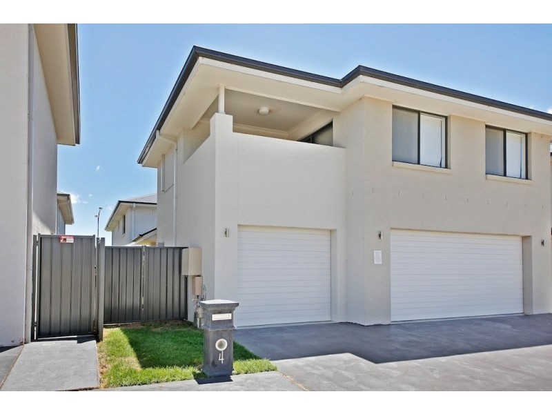 4 Sylvester Lane, Gregory Hills NSW 2557