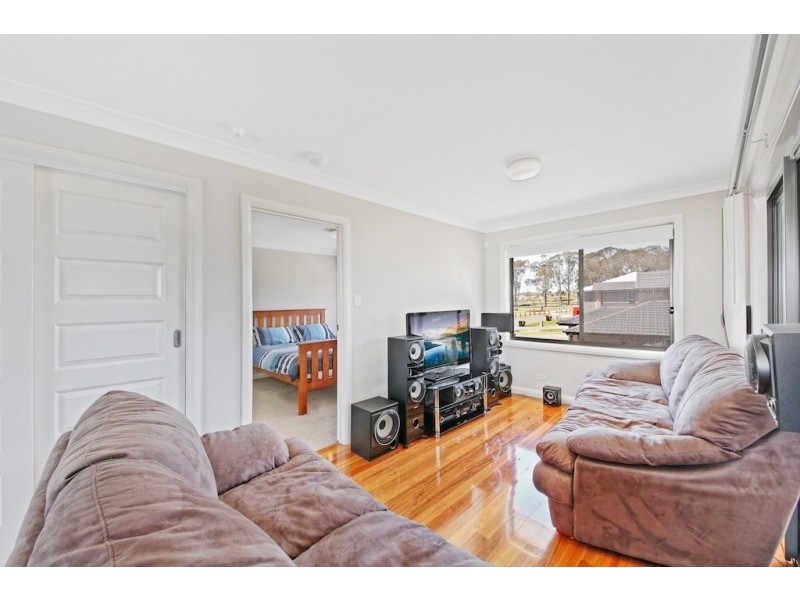 4 Sylvester Lane, Gregory Hills NSW 2557