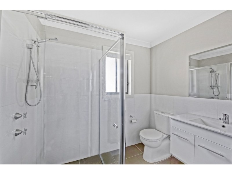 4 Sylvester Lane, Gregory Hills NSW 2557