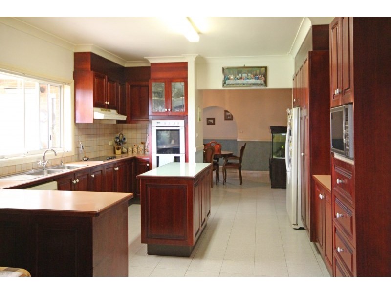 99 Wanawong Street, Belimbla Park NSW 2570