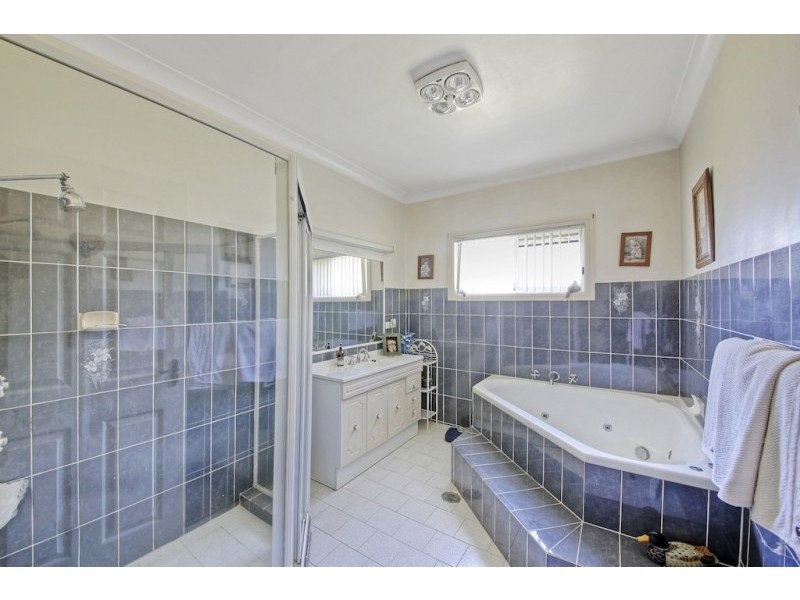 99 Wanawong Street, Belimbla Park NSW 2570