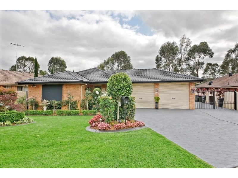 8 Bransby Place, Mount Annan NSW 2567
