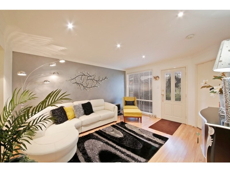 8 Bransby Place, Mount Annan NSW 2567