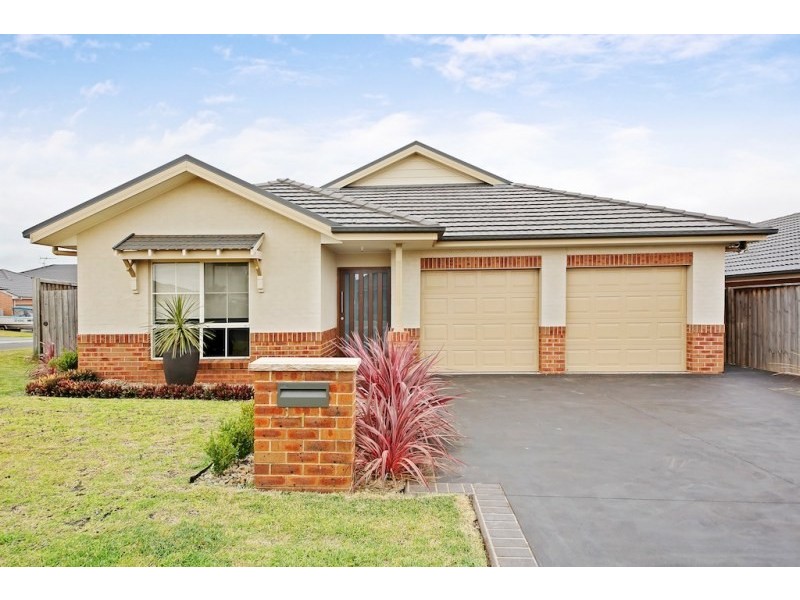 1 Osbourne Street, Elderslie NSW 2570