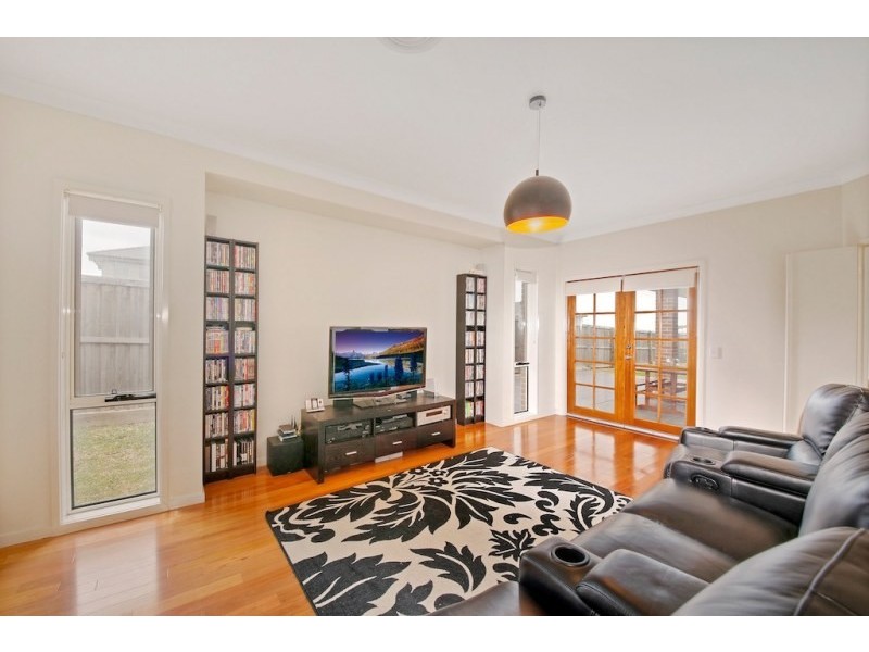 1 Osbourne Street, Elderslie NSW 2570