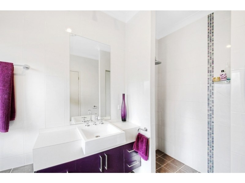 1 Osbourne Street, Elderslie NSW 2570