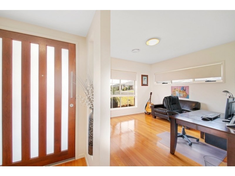 1 Osbourne Street, Elderslie NSW 2570