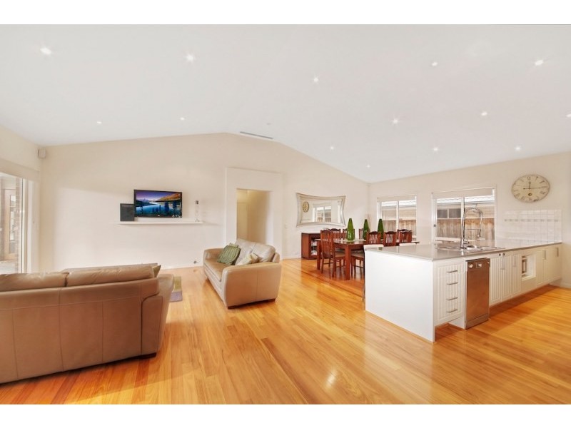 1 Osbourne Street, Elderslie NSW 2570