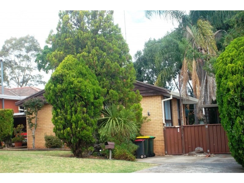 100 Berallier Drive, Camden South NSW 2570