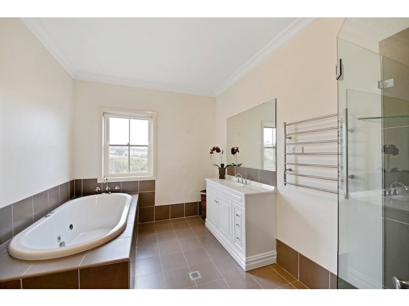 4 Gordon Springs Drive, Glenmore NSW 2570