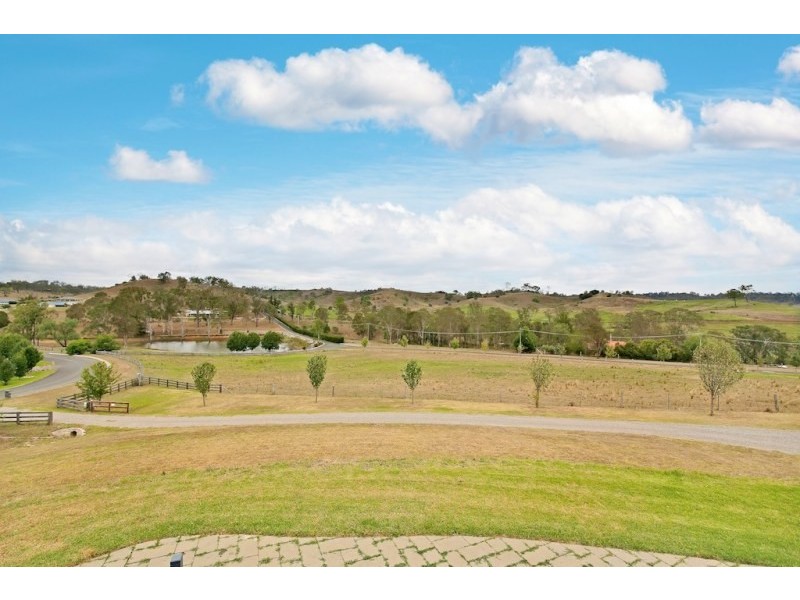 4 Gordon Springs Drive, Glenmore NSW 2570